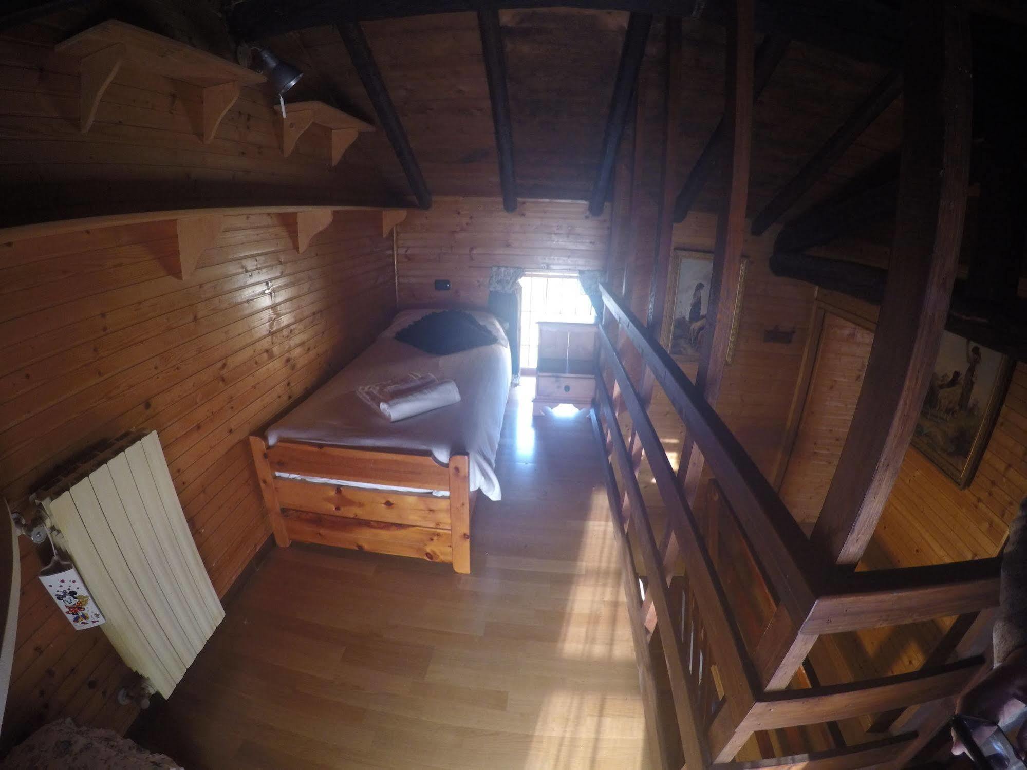 ヴィラ アナマリア B&B ドマーゾ エクステリア 写真